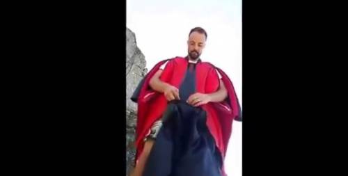Base jumper morto in diretta web: Il video integrale dello schianto