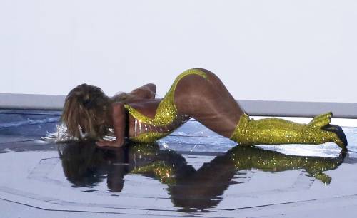 Britney Spears, sexy e in piena forma agli MTV VMA 2016