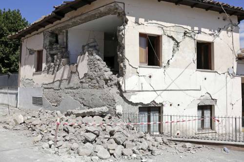 Terremoto, parlamento Ue chiede scorporo spese di ricostruzione dal deficit italiano