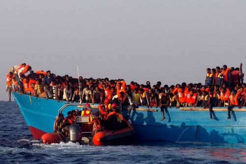 Migranti, 6500 soccorsi in mare in un solo giorno