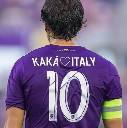 Il gesto di Kaka dopo il terremoto. "Così aiuterò la Croce Rossa"