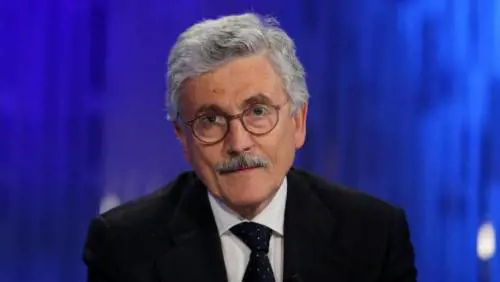 Italiani all'estero, D'Alema scrive lettera per il No