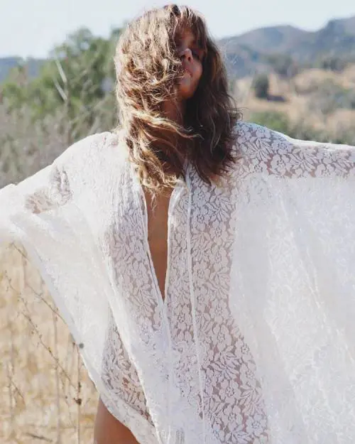 Halle Berry, super-sexy a 50 anni