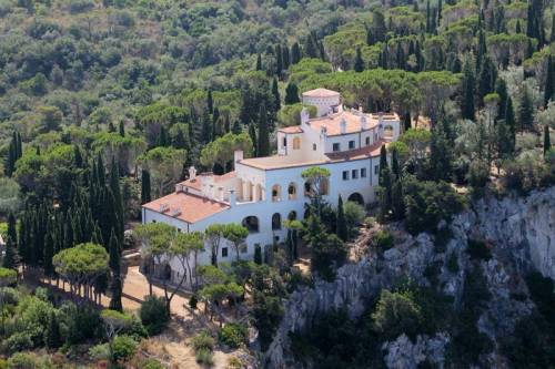 Villa Feltrinelli all'Argentario sequestrata per "abusi edilizi"