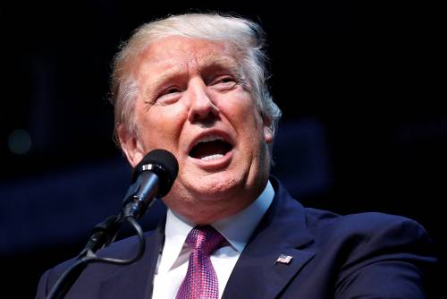 Trump insiste con il muro anti immigrati: "Lo farò e pagherà il Messico"