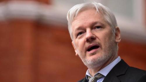 Nyt: "Assange sta aiutando la Russia contro l'Occidente"