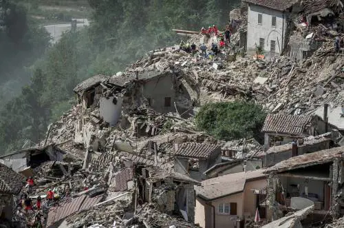 Arquata, lite tra sfollati per l'assegnazione delle casette