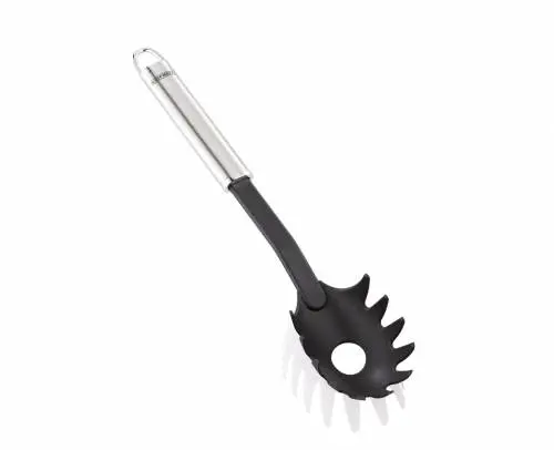 A cosa serve il foro nel mestolo degli spaghetti? Mistero svelato