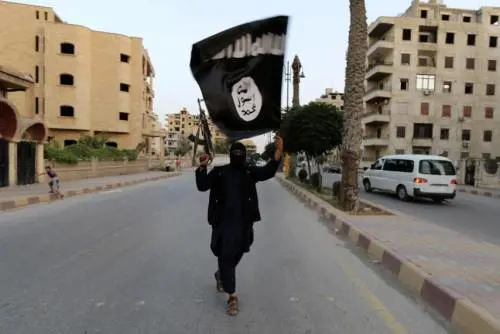 Francia, programmi di aiuto ai jihadisti a base di massaggi e terapie con animali