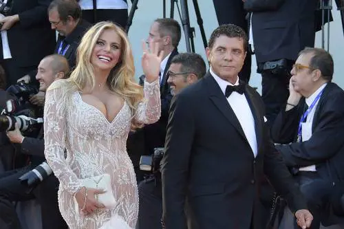 Francesca Cipriani, seno esplosivo a Venezia