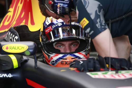Formula 1, Gp Austria: vince Verstappen. Vettel in testa al Mondiale, Hamilton k.o.