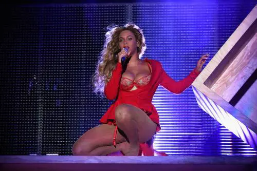 Beyoncé compie 35 anni: le foto più sexy