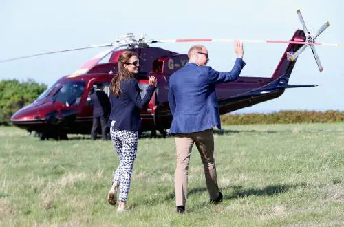 Anche Kate Middleton mostra il lato b
