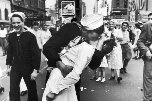 Addio a Greta Friedman: ragazza del bacio a Times Square