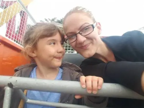 Bimba muore mentre gioca. La madre disperata: "La mia vita è finita"