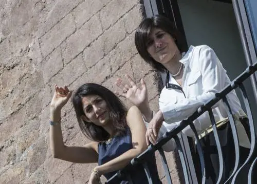 La “maestrina” Appendino rischia il commissariamento