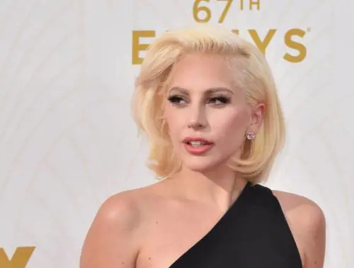 Lady Gaga: "Travestimenti addio, ora sono me stessa"