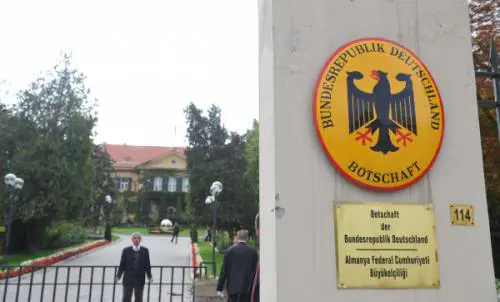 Turchia, il rischio Isis fa chiudere ambasciate tedesca e inglese