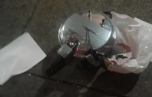 La pentola a pressione imbottita di esplosivo