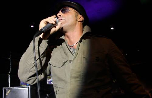 Il cantautore milanese Gianluca Gemini in concerto a Montecatini