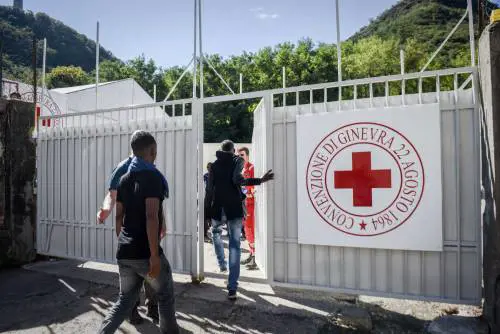 Como, spunta volantino choc "Il campo profughi? Un lager"