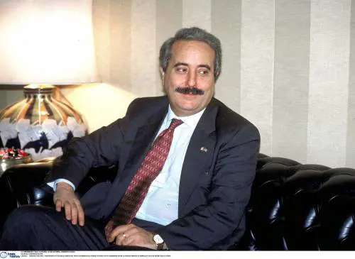 "Repubblica" usa Falcone per accusare il Cav