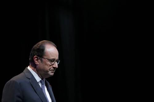Doppia morale di Hollande: a Ventimiglia vuole controlli, a Calais no