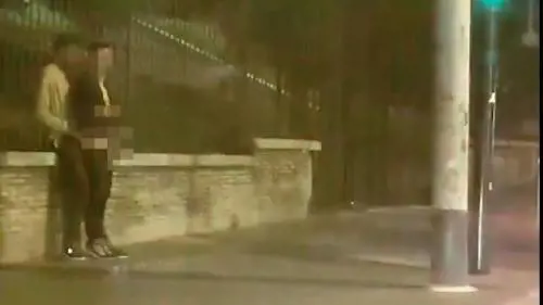 Roma, sesso in strada all'ombra del Colosseo