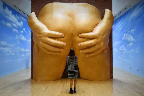 Cinture di castità e natiche d'oro: le opere finaliste del Turner Prize