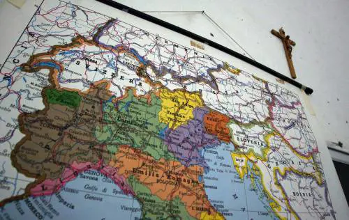 Italiano, inglese e "lumbard". Il dialetto sbarca nelle scuole