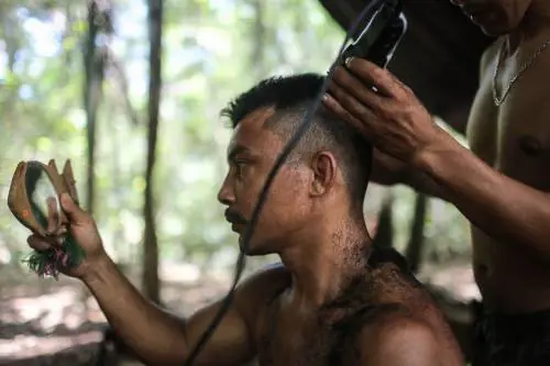 Chi ha vissuto la guerra con le Farc, in Colombia vuole la pace