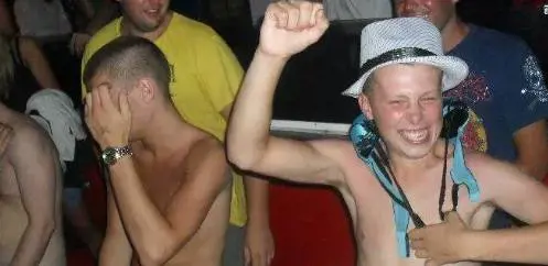 "Quel che succede a Magaluf, non resta più a Magaluf": con Twitter cambia tutto