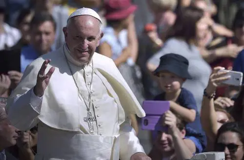 Siria, il Papa: "Responsabili dei bombardamenti daranno conto a Dio"
