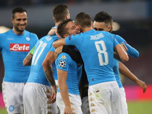 Il Napoli domina ma  trema nel finale: finisce 4-2 contro il Benfica