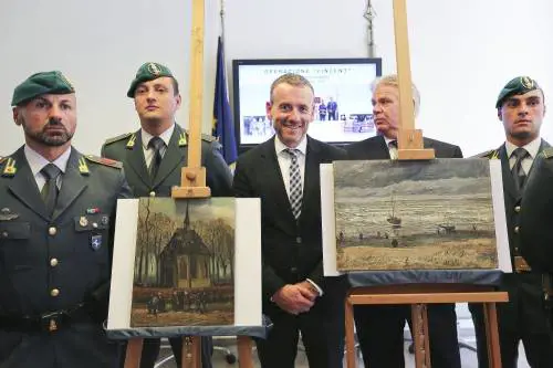 Recuperati due Van Gogh: erano in mano alla camorra