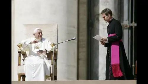 Padre Georg: "Benedetto è semicieco dal '94,  il giorno dell’addio non pianse"