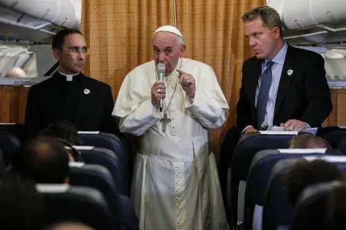 Papa Francesco: "Accogliete gay e trans, è quello che farebbe Gesù oggi"
