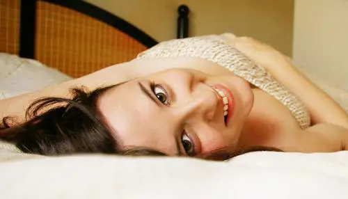 Bellezza, le abitudini serali che la preservano
