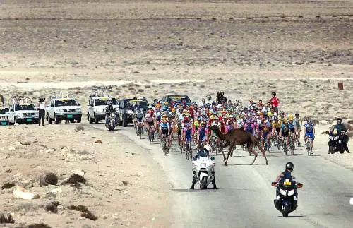 Mondiale, allarme Doha. I ciclisti hanno capito che nel deserto fa caldo