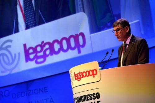Profughi, ultimo affare delle Coop: "Lavorino da noi pagati dallo Stato"