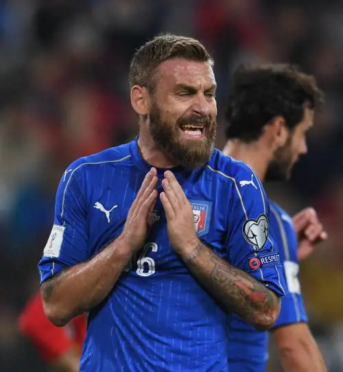 Buffon sbaglia, De Rossi rimedia: l'Italia fa 1-1 contro la Spagna