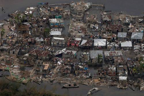 Haiti, oltre 840 morti. Matthew punta alla Florida