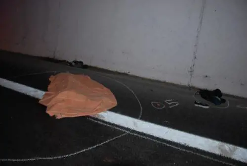 Migrante travolta in autostrada Autista indagato per omicidio