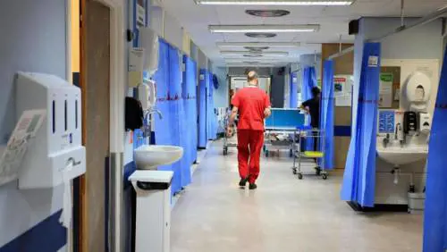 Fatturò all'Asl 27 anni fa, non è stato ancora pagato