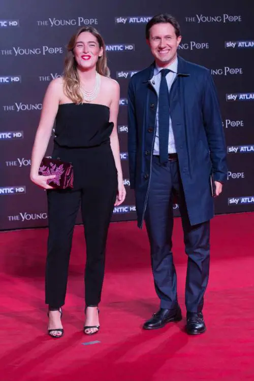La Boschi in nero per "The Young Pope"