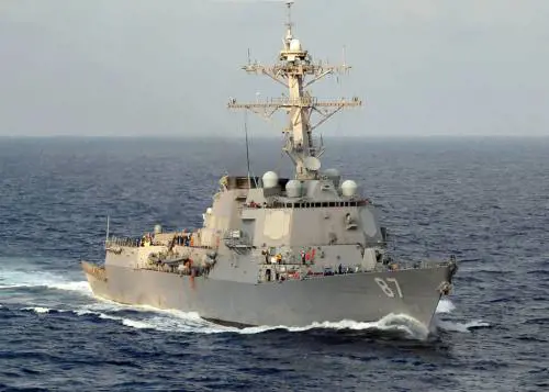 Yemen, ribelli Houthi lanciano due missili contro nave da guerra Usa