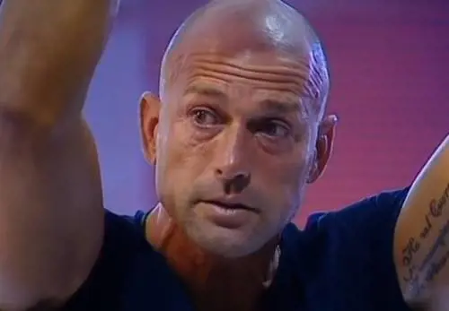 Gf Vip, Bettarini scrive una lettera di scuse a Clemente. Ma il pugile non si presenta