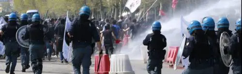 La polizia in piazza: "Mancano uomini e mezzi"
