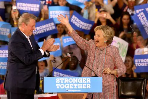 Al Gore: "Trump ci porterebbe alla catastrofe ambientale"