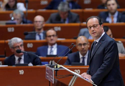 Trump, Hollande: "L'Europa risponda agli Usa"